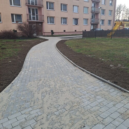 Chodníky sídliště u Bažantnice