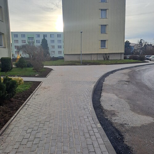 Chodníky sídliště u Bažantnice