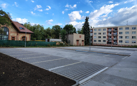 Parkoviště na sídlišti U Bažantnice